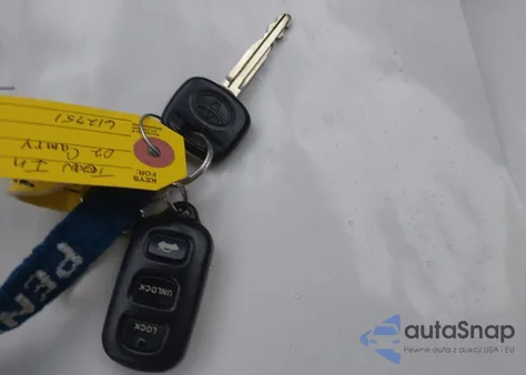 2002 Toyota Camry Le from USA, damaged, VIN 4T1BE32K02U612751